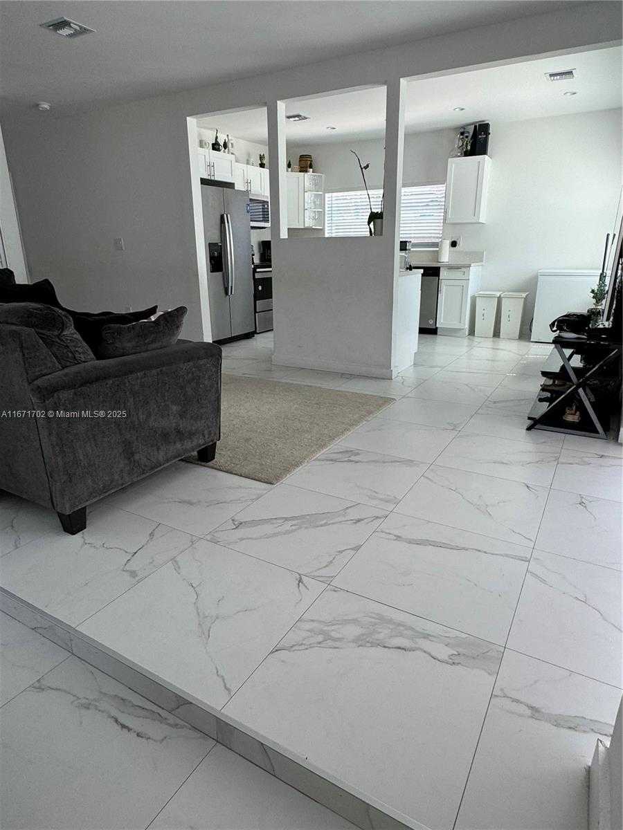 Small Image of 1829 NORTH EAST 176TH ST, North Miami Beach Number 10