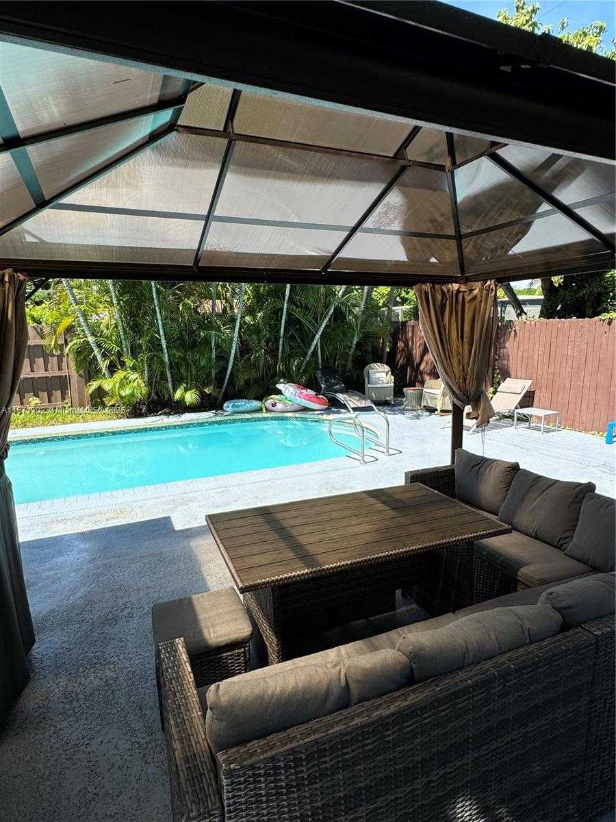 Small Image of 1829 NORTH EAST 176TH ST, North Miami Beach Number 23