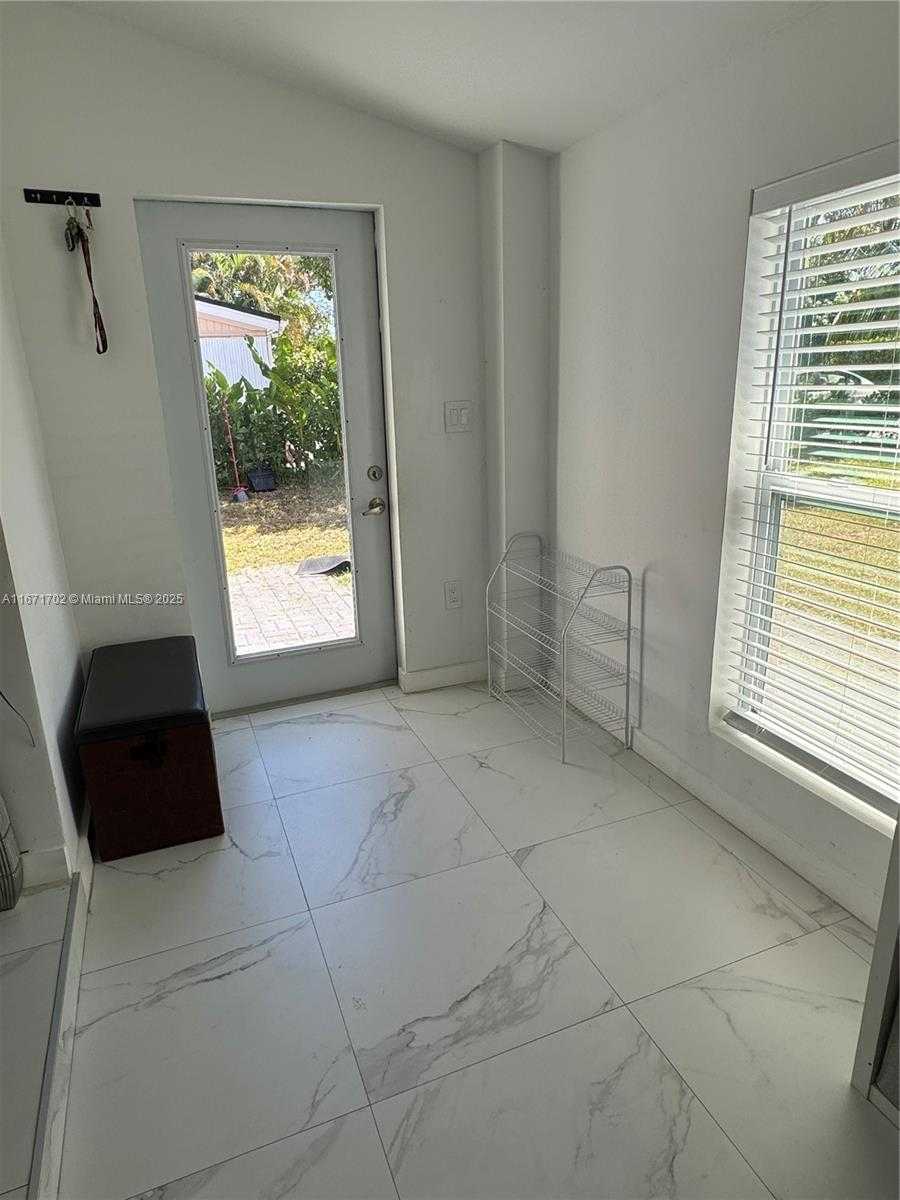 Small Image of 1829 NORTH EAST 176TH ST, North Miami Beach Number 9