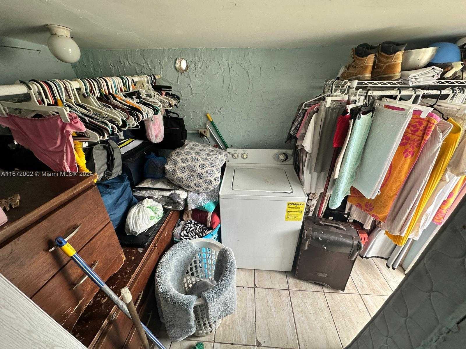 Small Image of 18020 NORTH WEST 2ND PL, Miami Gardens Number 6