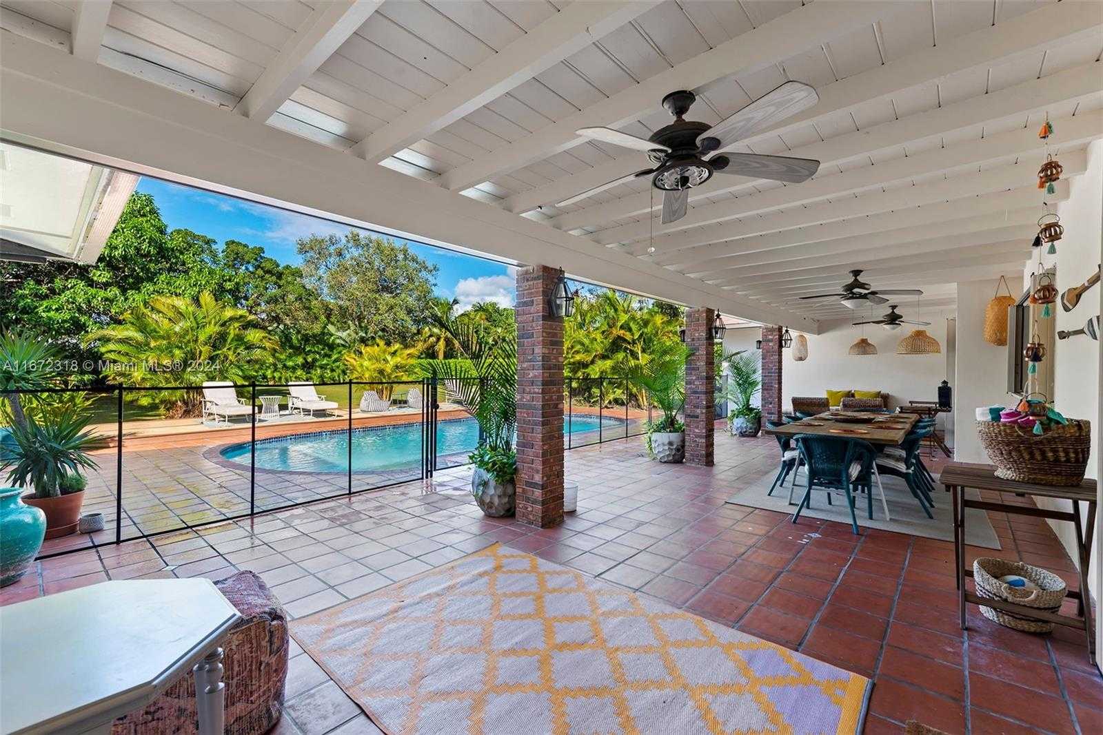 Small Image of 11420 SOUTH WEST 80TH RD, Pinecrest Number 12