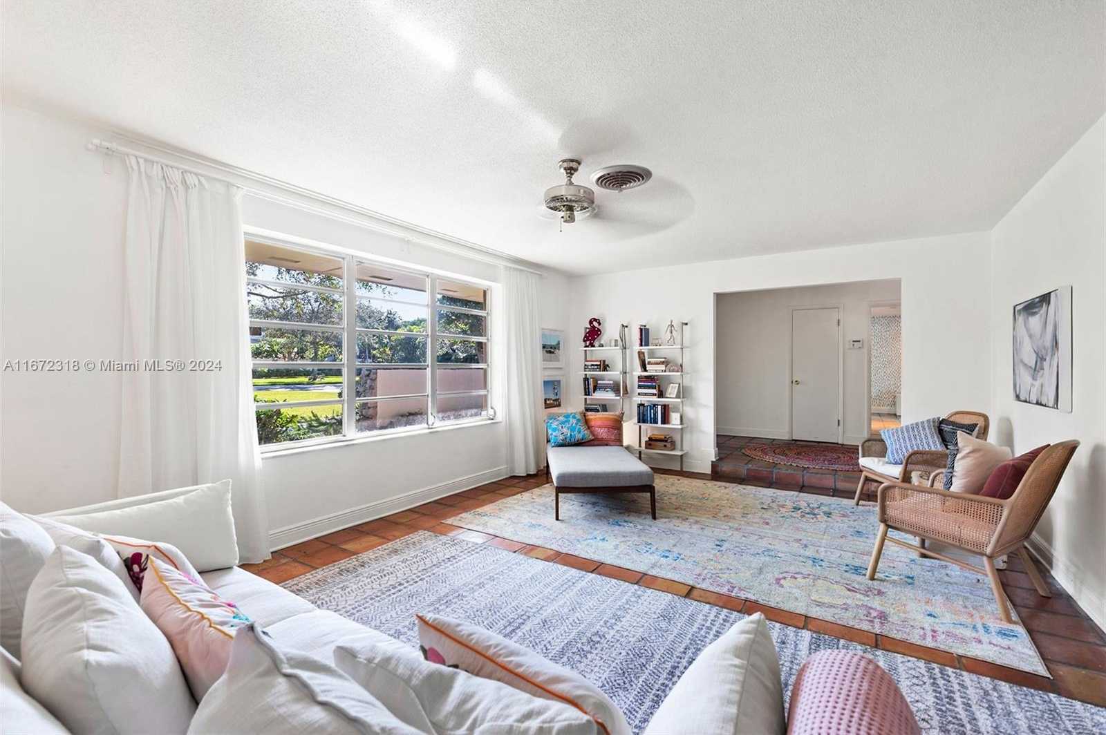 Small Image of 11420 SOUTH WEST 80TH RD, Pinecrest Number 21