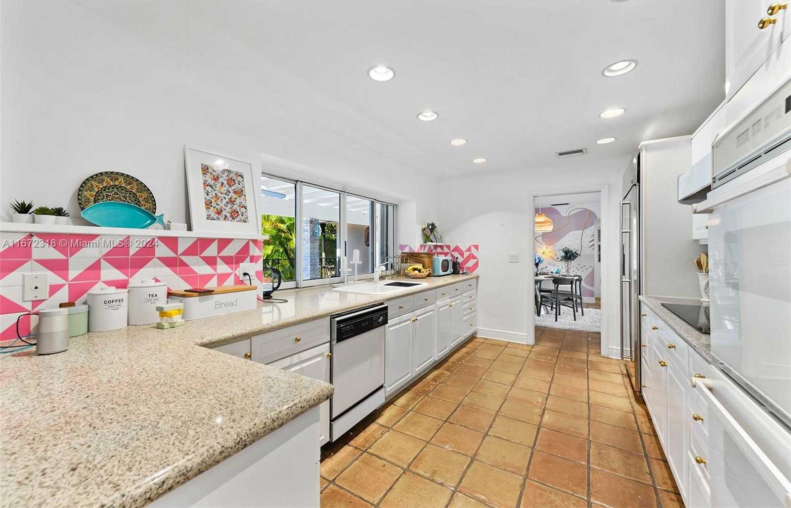 Small Image of 11420 SOUTH WEST 80TH RD, Pinecrest Number 29