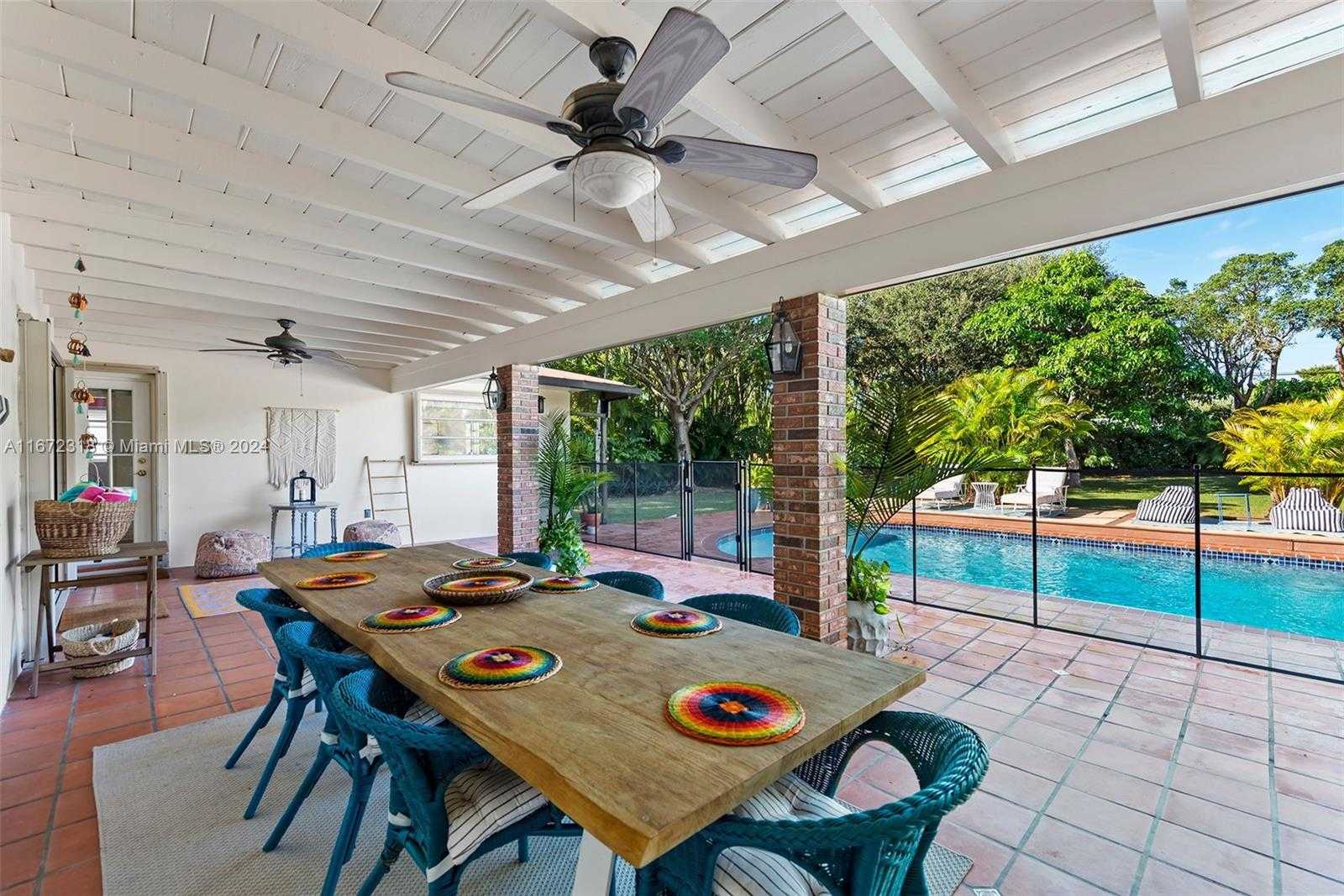 Small Image of 11420 SOUTH WEST 80TH RD, Pinecrest Number 3