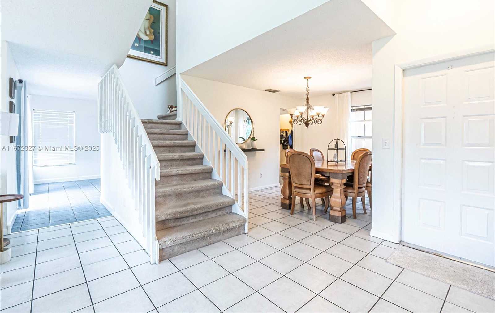 Small Image of 2913 MYRTLE OAK CIR, Davie Number 14