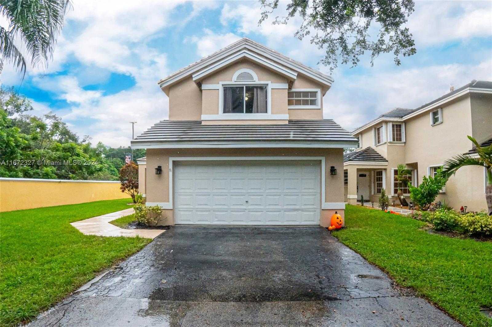 Small Image of 2913 MYRTLE OAK CIR, Davie Number 47