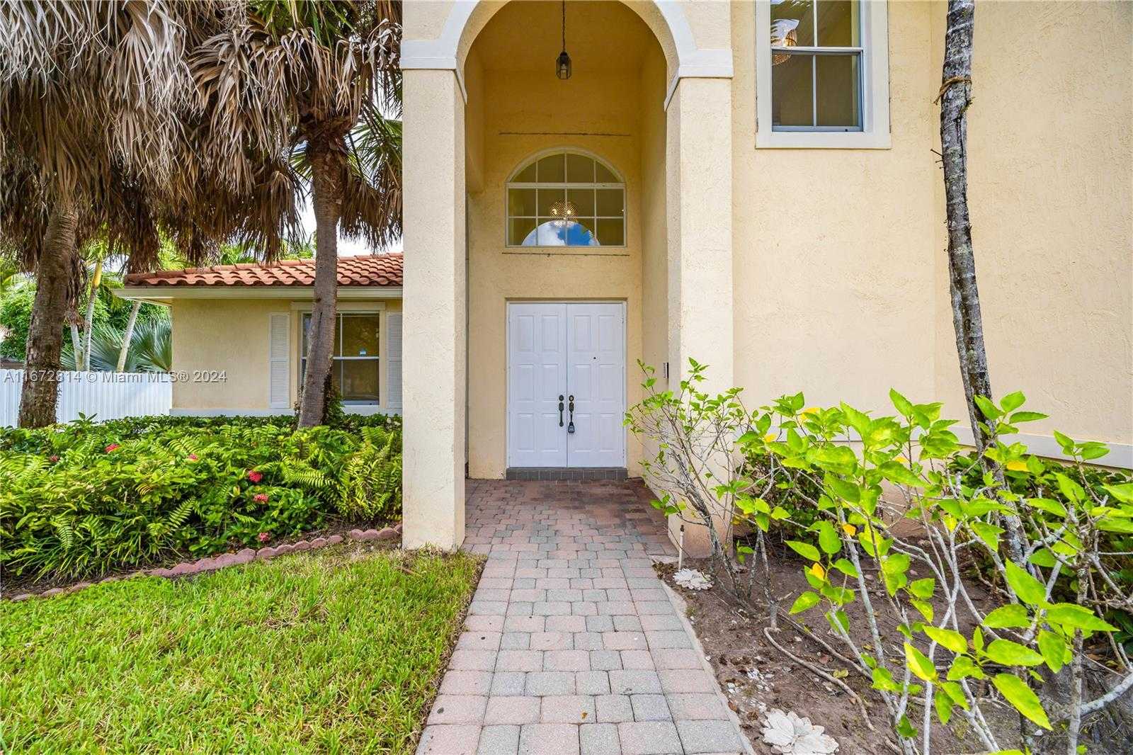 Small Image of 751 SOUTH WEST 191ST AVE, Pembroke Pines Number 3