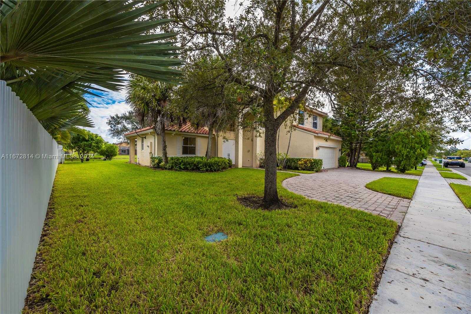 Small Image of 751 SOUTH WEST 191ST AVE, Pembroke Pines Number 38