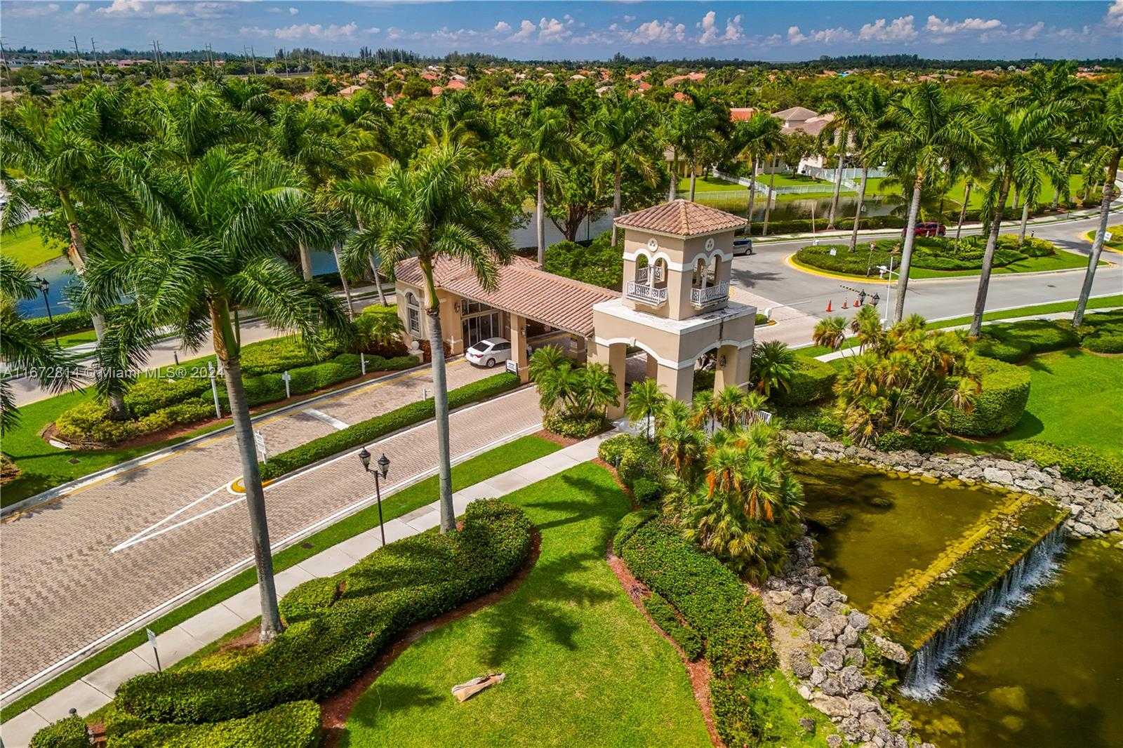 Small Image of 751 SOUTH WEST 191ST AVE, Pembroke Pines Number 41