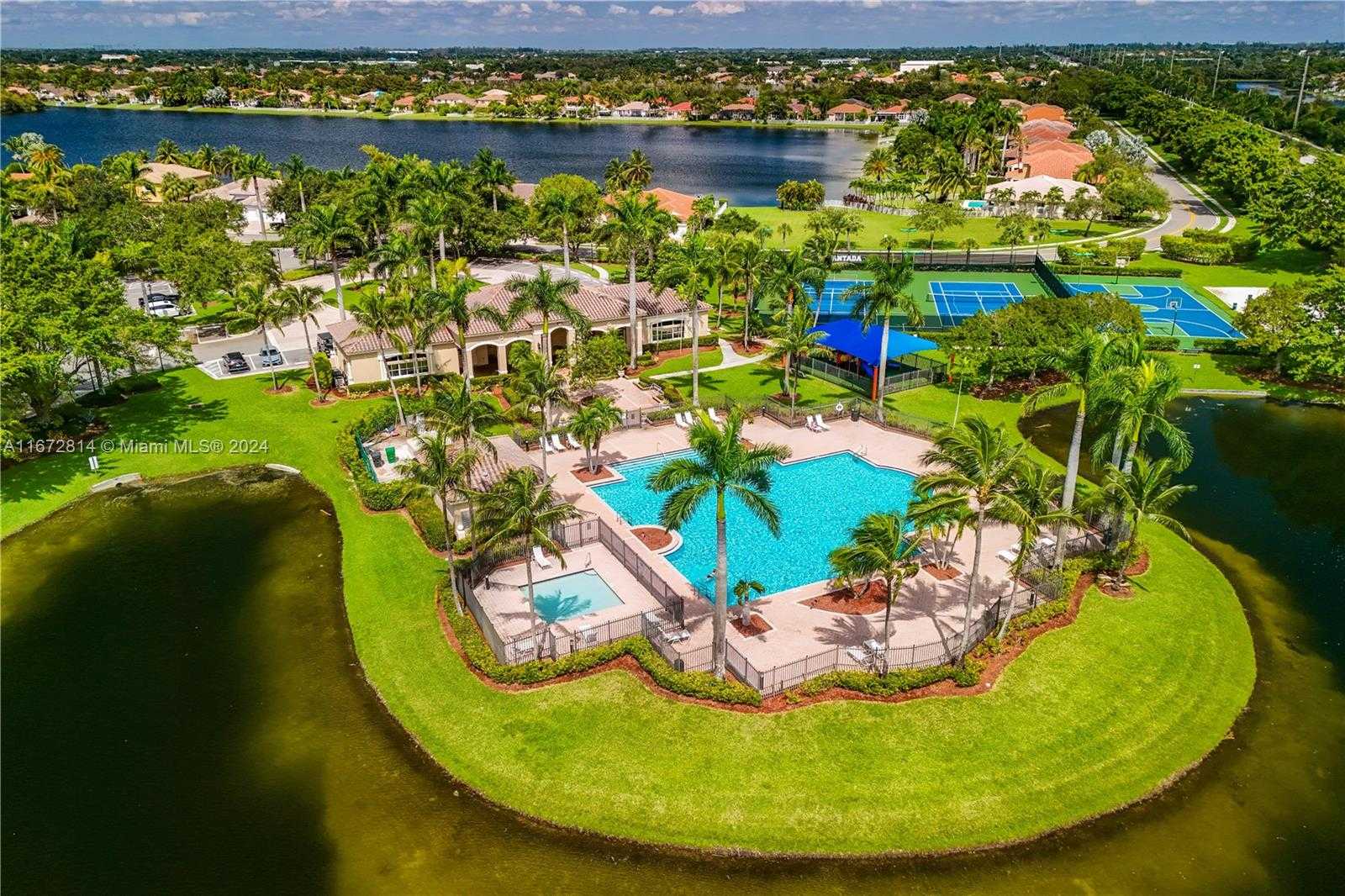 Small Image of 751 SOUTH WEST 191ST AVE, Pembroke Pines Number 44