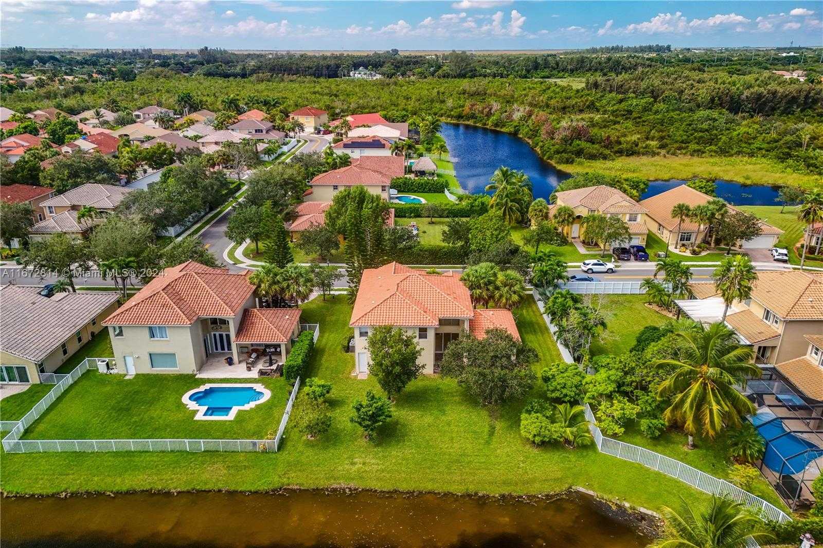 Small Image of 751 SOUTH WEST 191ST AVE, Pembroke Pines Number 46