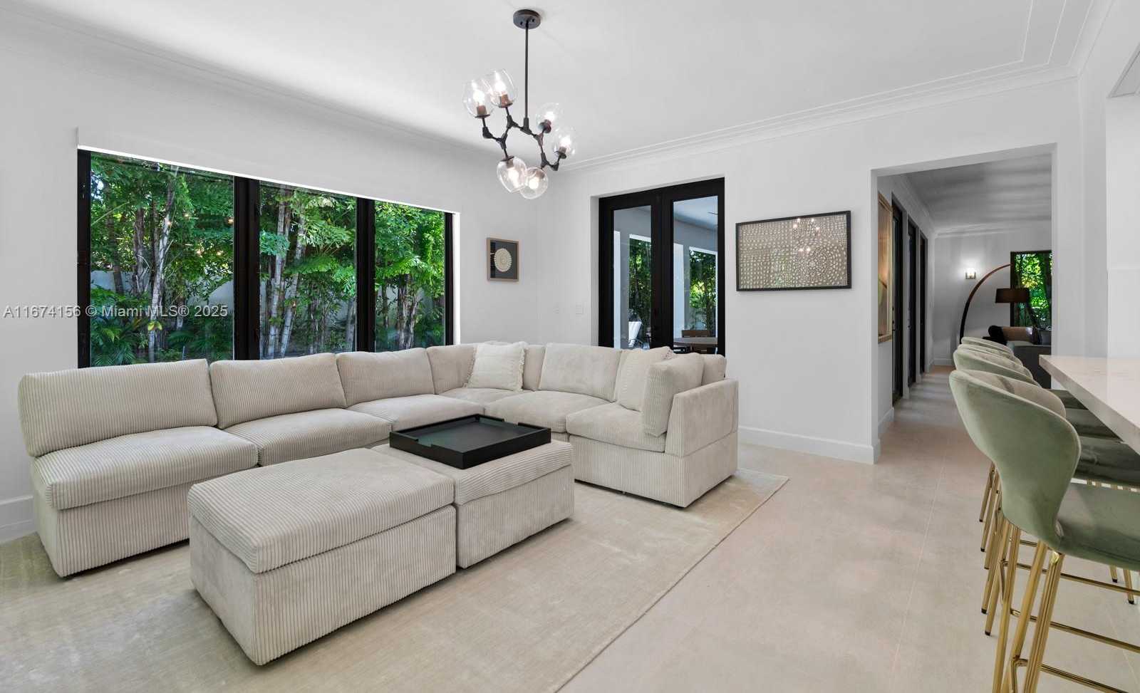 Small Image of 5735 NORTH BAY RD, Miami Beach Number 11