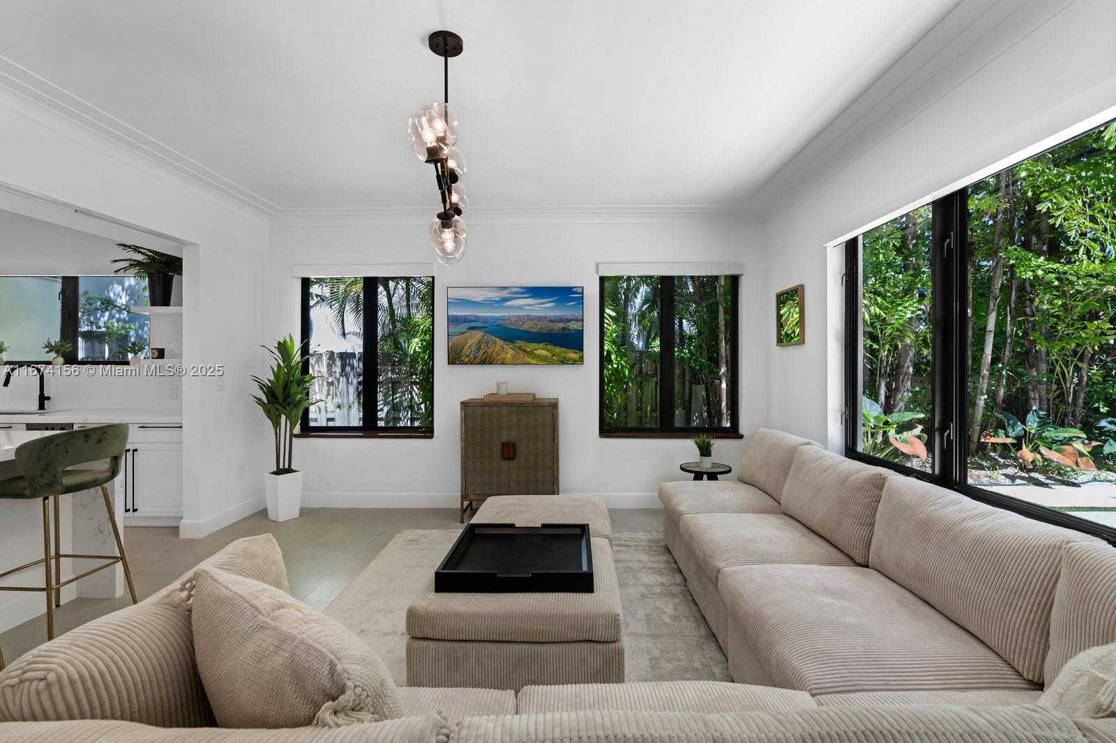 Small Image of 5735 NORTH BAY RD, Miami Beach Number 12