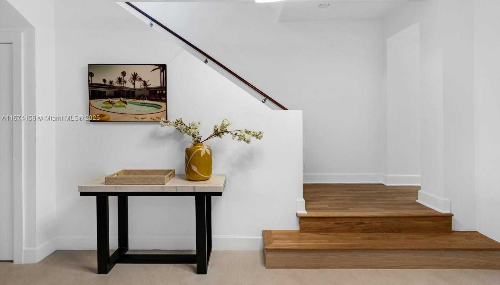 Small Image of 5735 NORTH BAY RD, Miami Beach Number 13