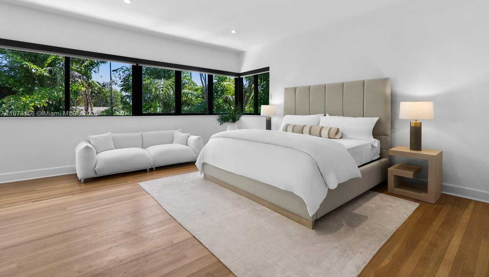Small Image of 5735 NORTH BAY RD, Miami Beach Number 14