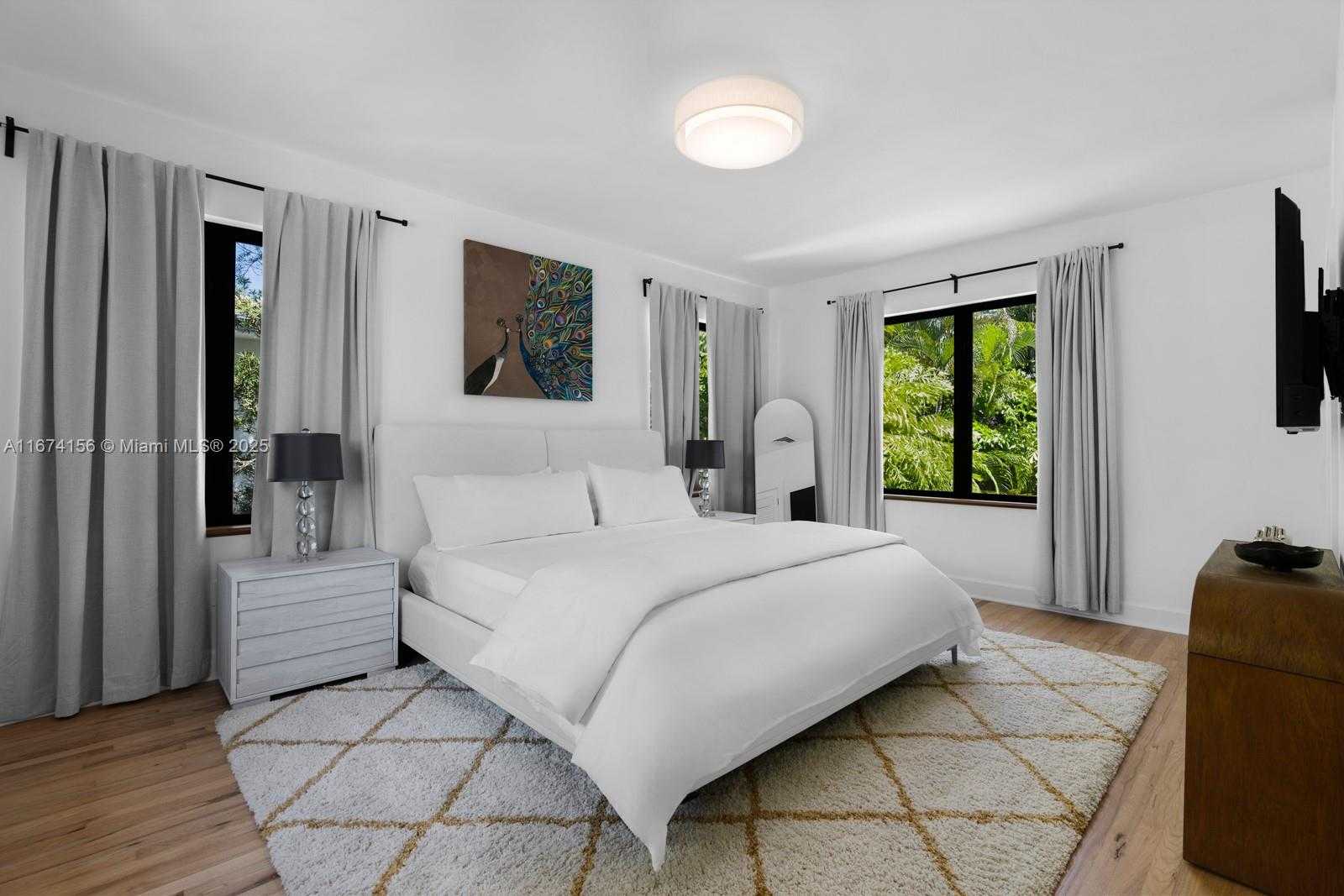 Small Image of 5735 NORTH BAY RD, Miami Beach Number 21