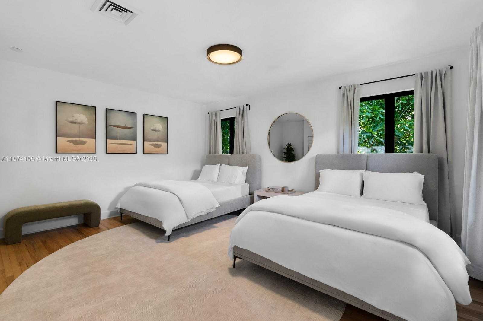 Small Image of 5735 NORTH BAY RD, Miami Beach Number 24