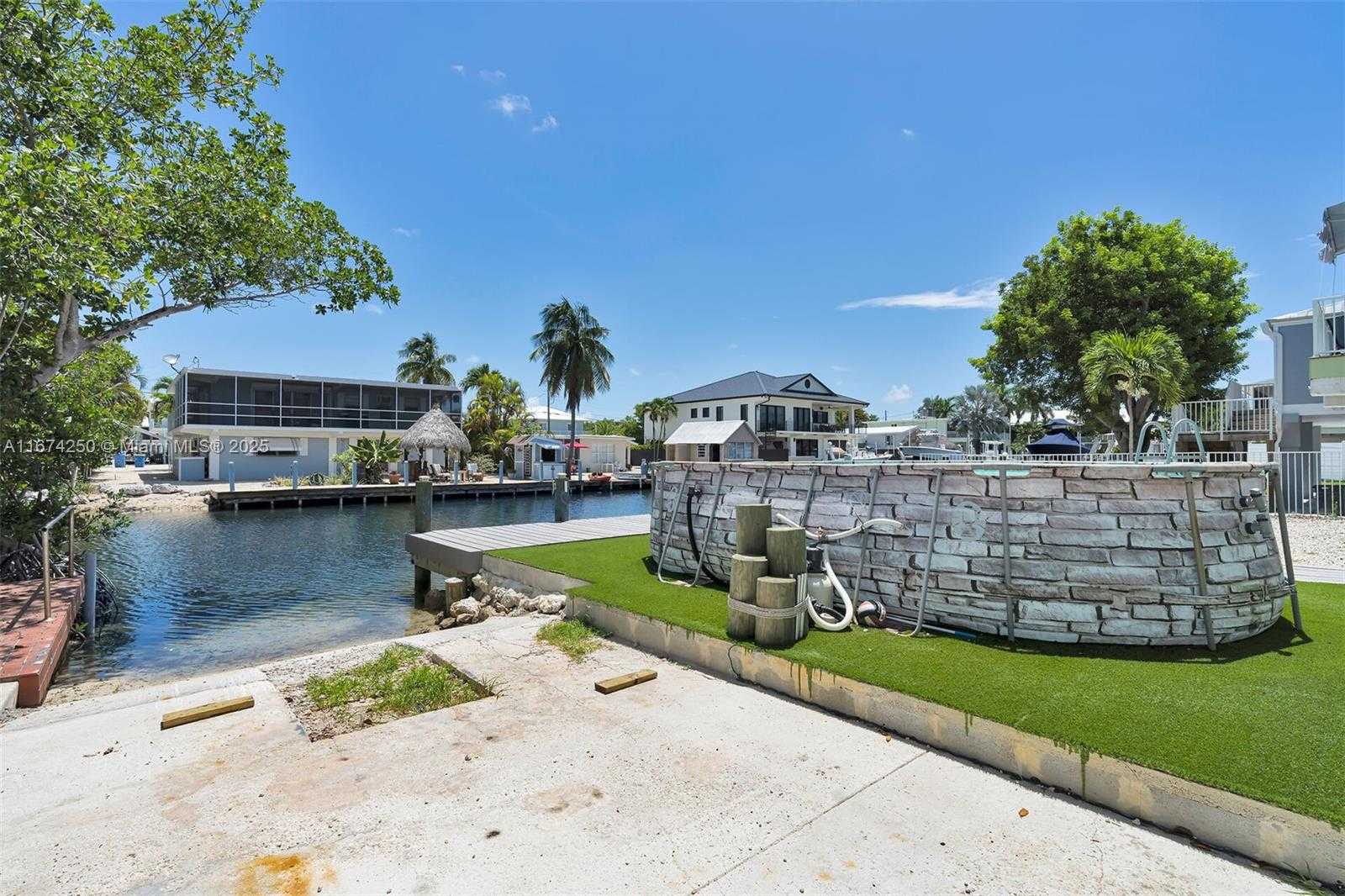 Small Image of 121 VENETIAN DR, Islamorada Number 18