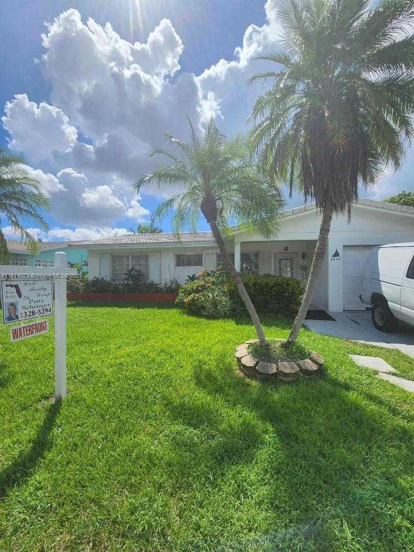 Small Image of 4200 NORTH WEST 47TH ST, Tamarac Number 14