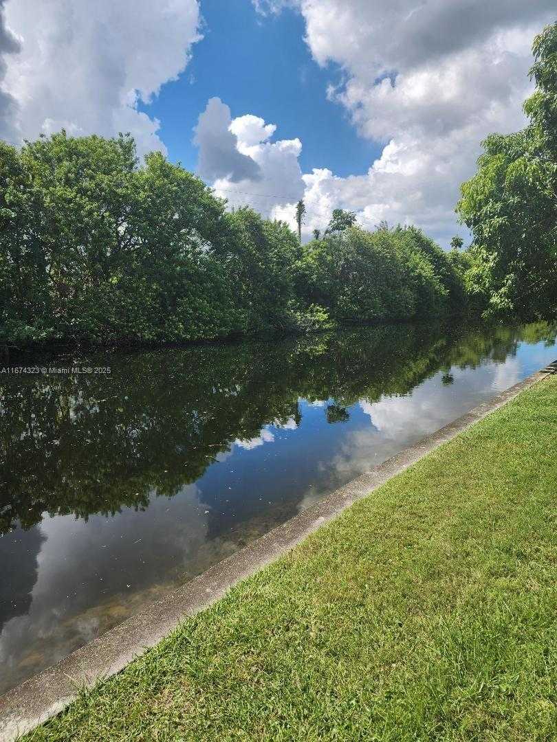Small Image of 4200 NORTH WEST 47TH ST, Tamarac Number 19