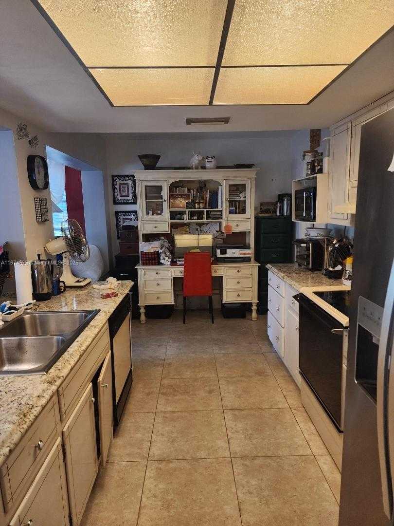 Small Image of 4200 NORTH WEST 47TH ST, Tamarac Number 4