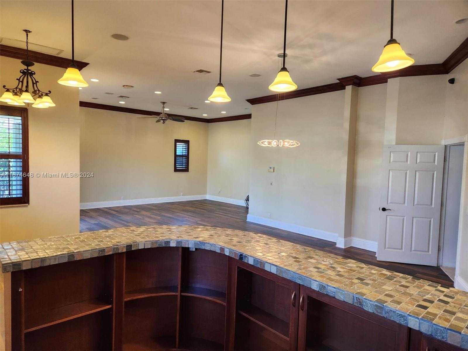Small Image of 321 WINDMILL PALM AVE, Plantation Number 19