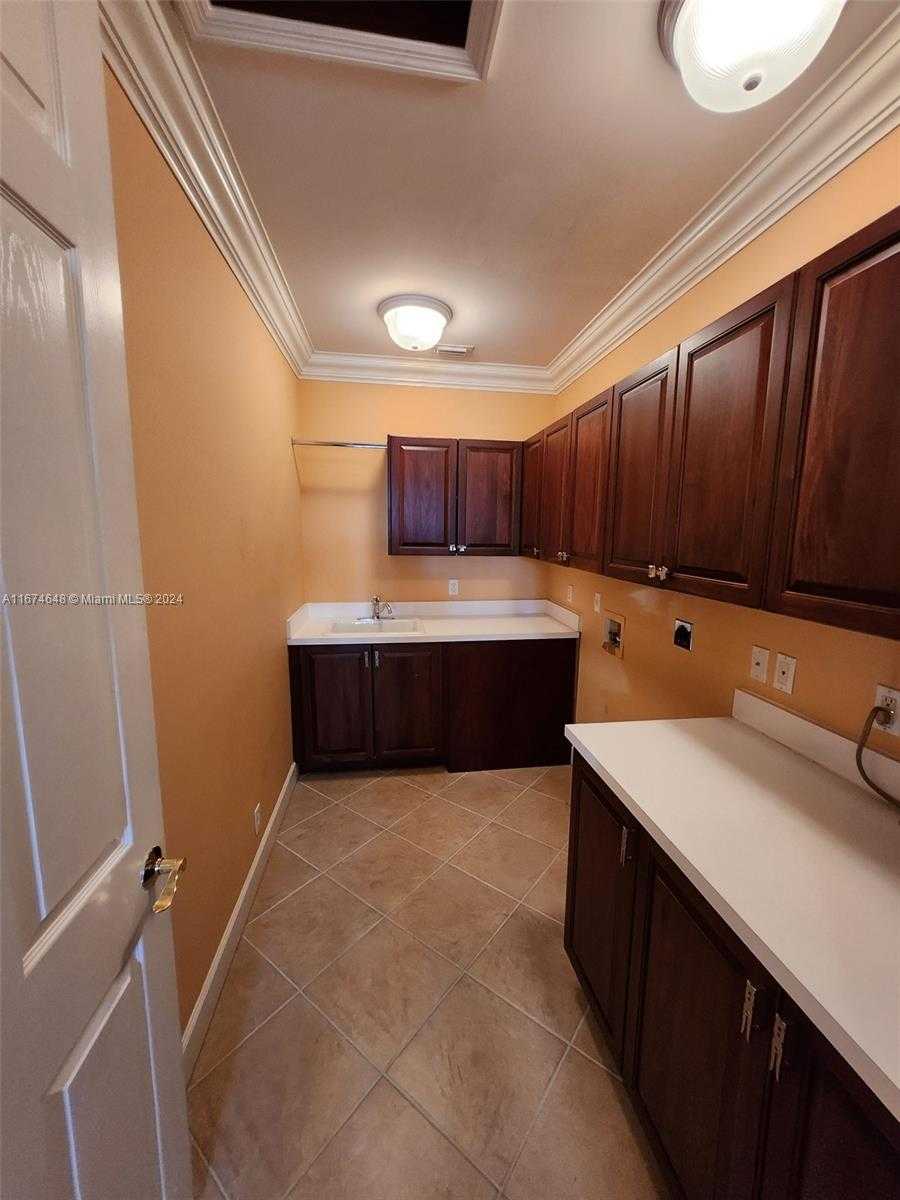 Small Image of 321 WINDMILL PALM AVE, Plantation Number 22