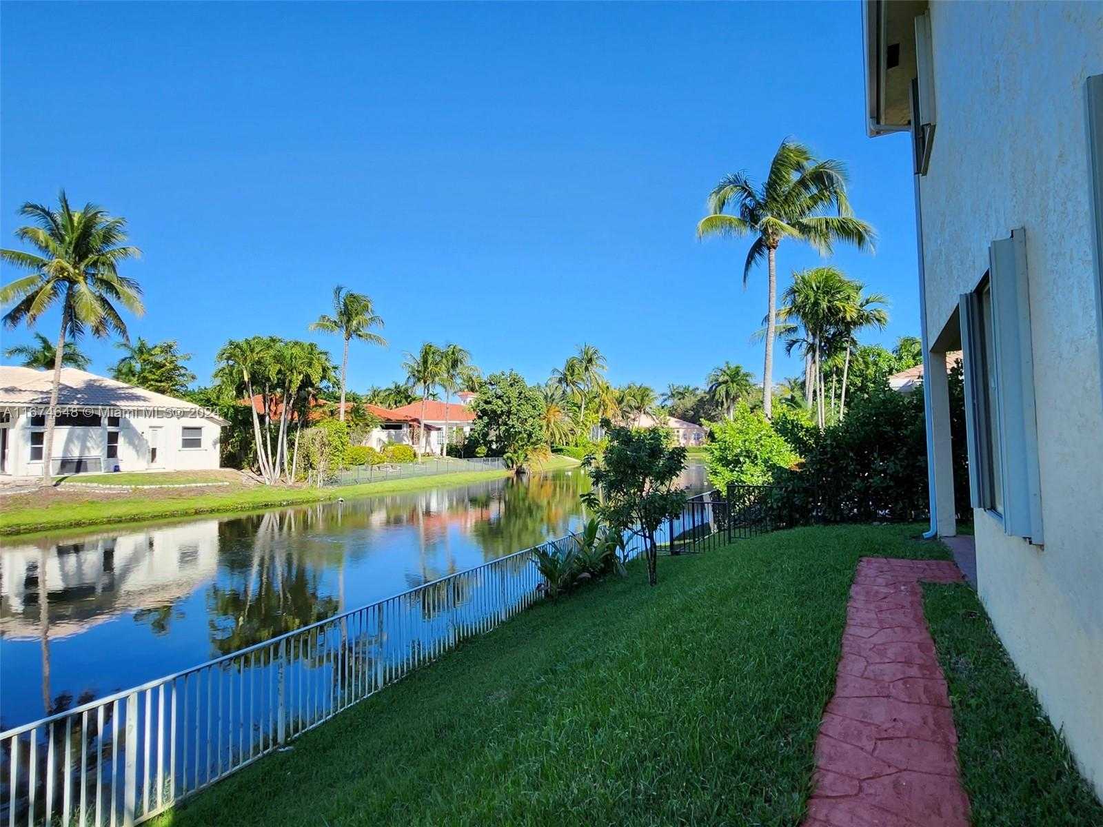 Small Image of 321 WINDMILL PALM AVE, Plantation Number 25