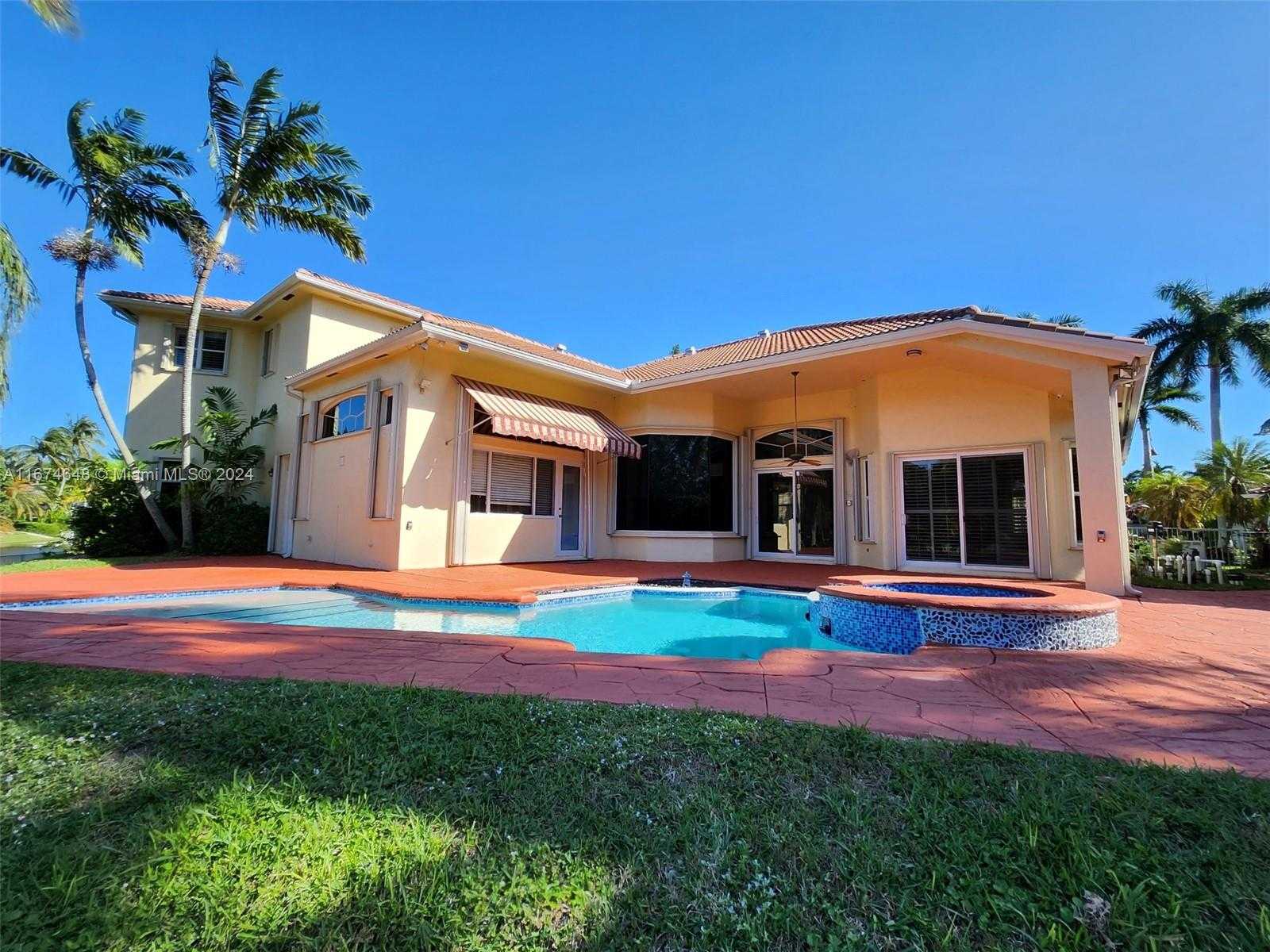 Small Image of 321 WINDMILL PALM AVE, Plantation Number 4