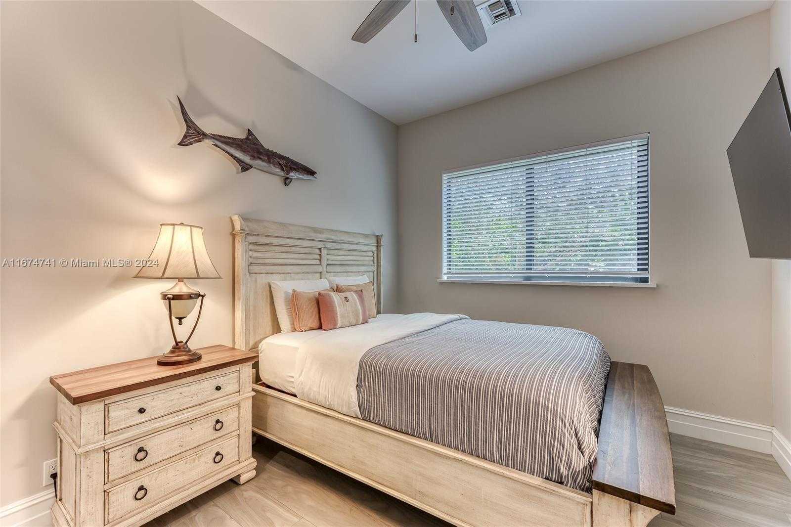 Small Image of 829 PONCE DE LEON DR, Fort Lauderdale Number 23