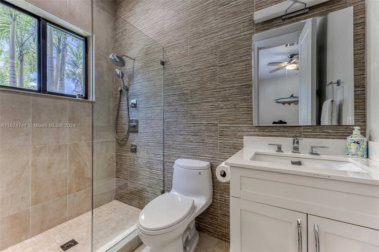 Small Image of 829 PONCE DE LEON DR, Fort Lauderdale Number 24