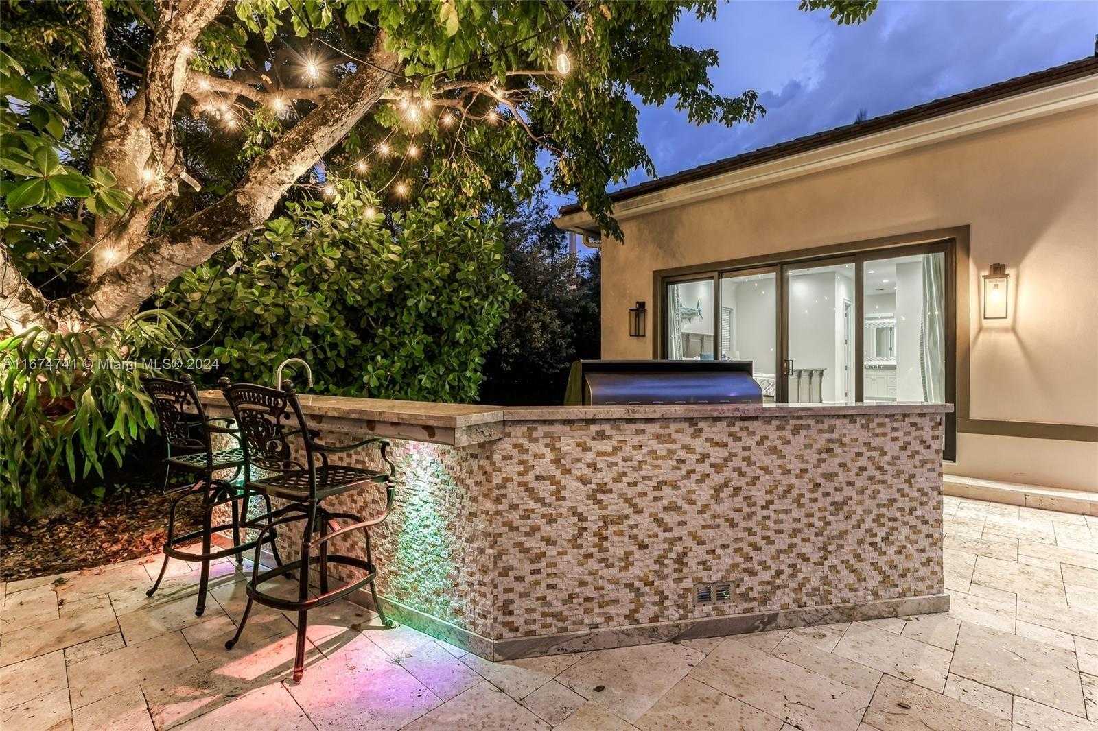 Small Image of 829 PONCE DE LEON DR, Fort Lauderdale Number 41