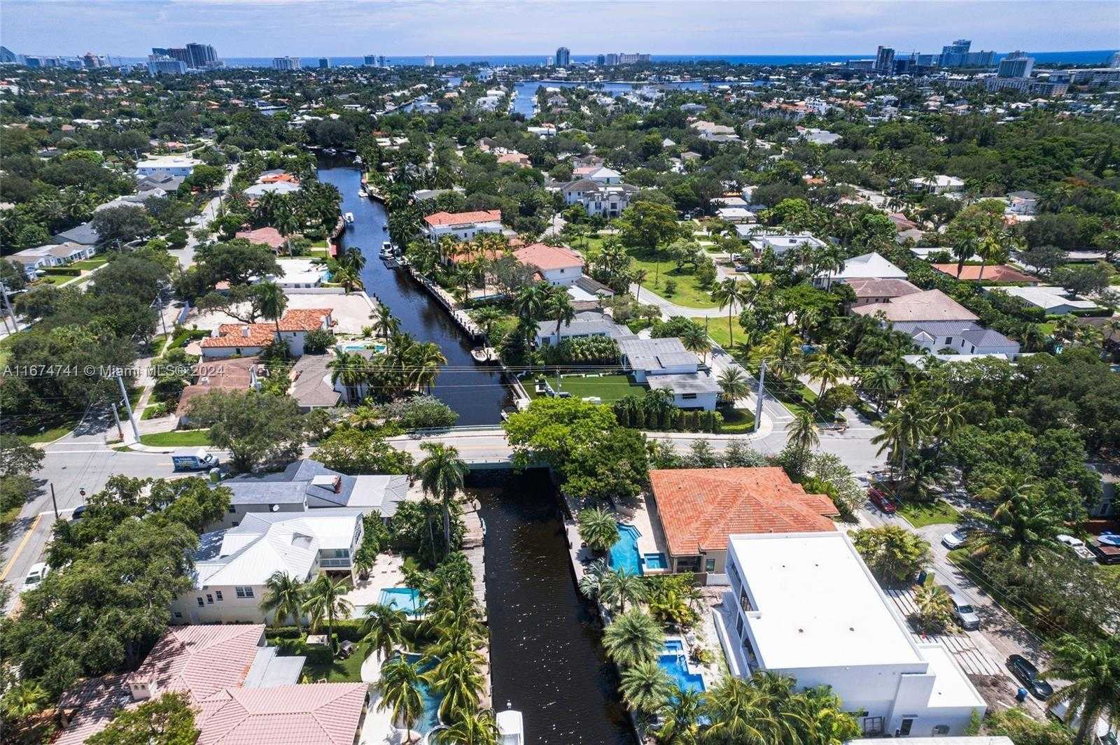 Small Image of 829 PONCE DE LEON DR, Fort Lauderdale Number 45