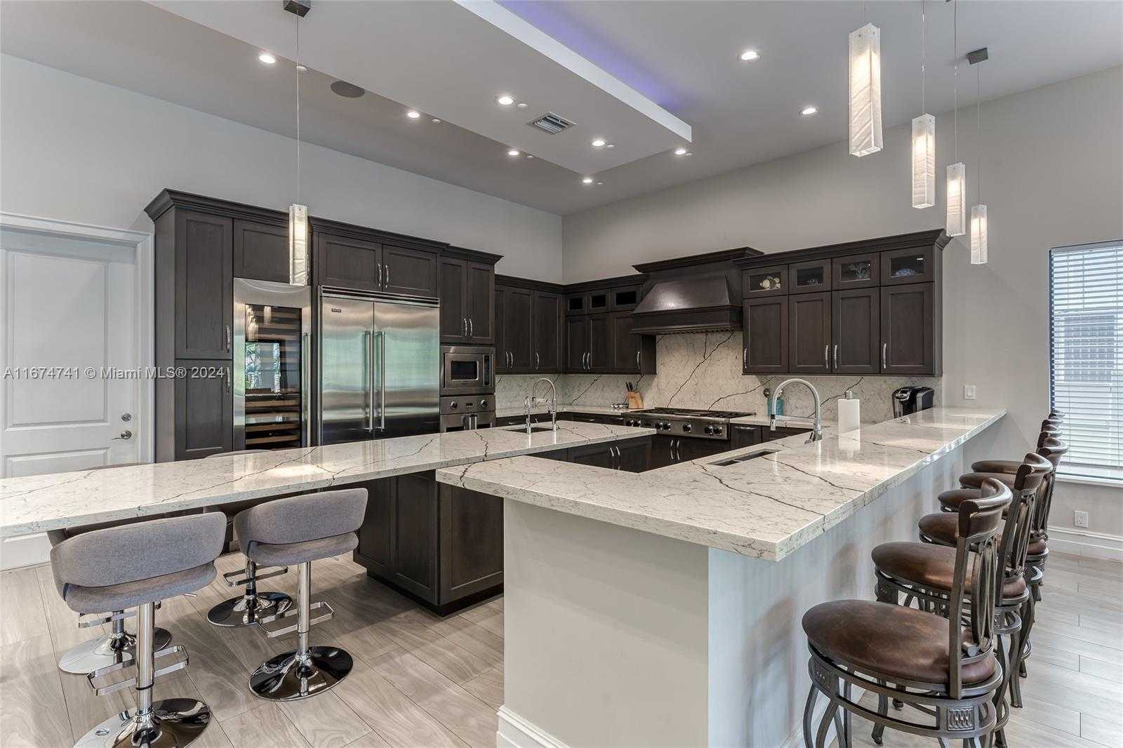 Small Image of 829 PONCE DE LEON DR, Fort Lauderdale Number 5