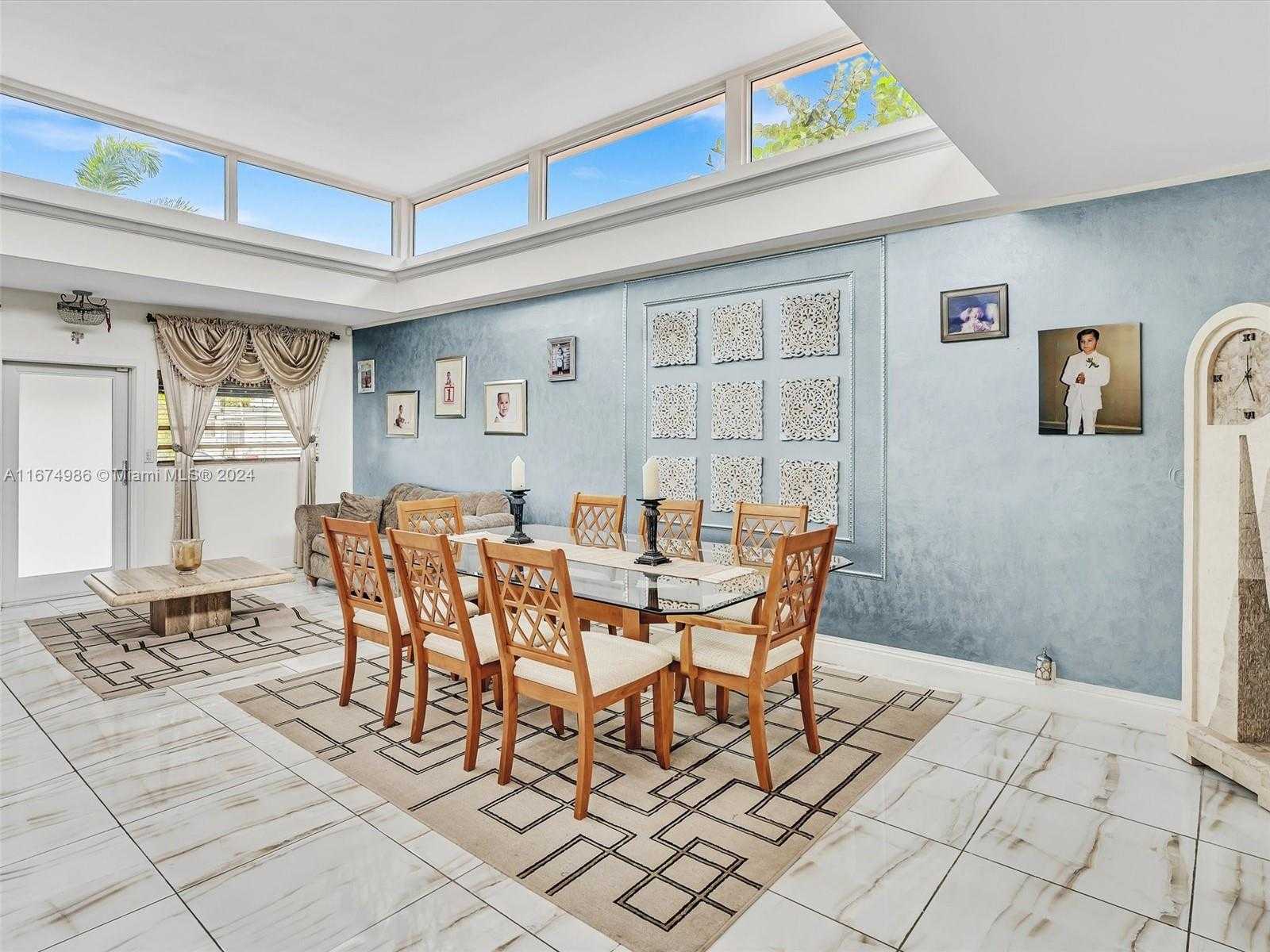 Small Image of 7504 HISPANOLA AVE, North Bay Village Number 12