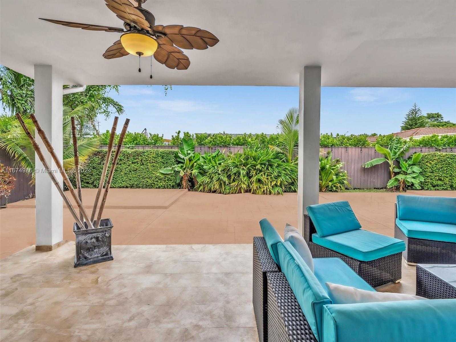 Small Image of 7504 HISPANOLA AVE, North Bay Village Number 53