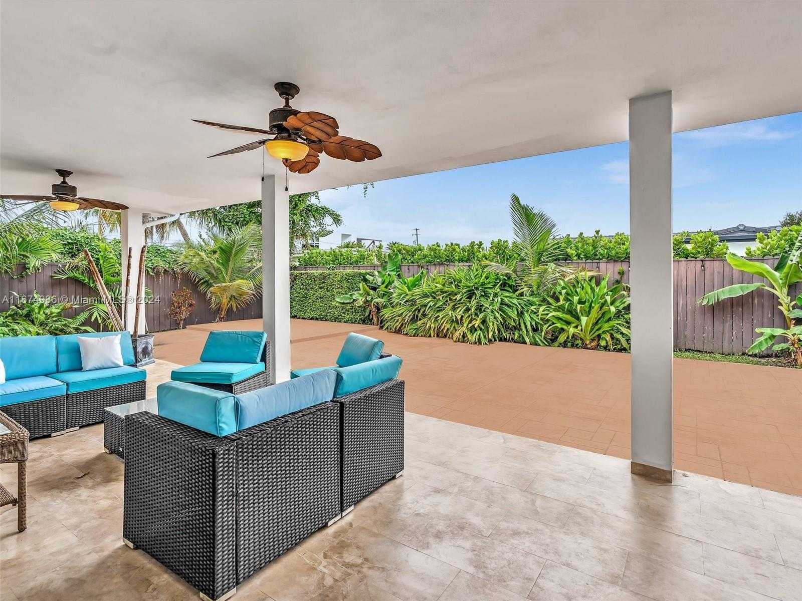 Small Image of 7504 HISPANOLA AVE, North Bay Village Number 54