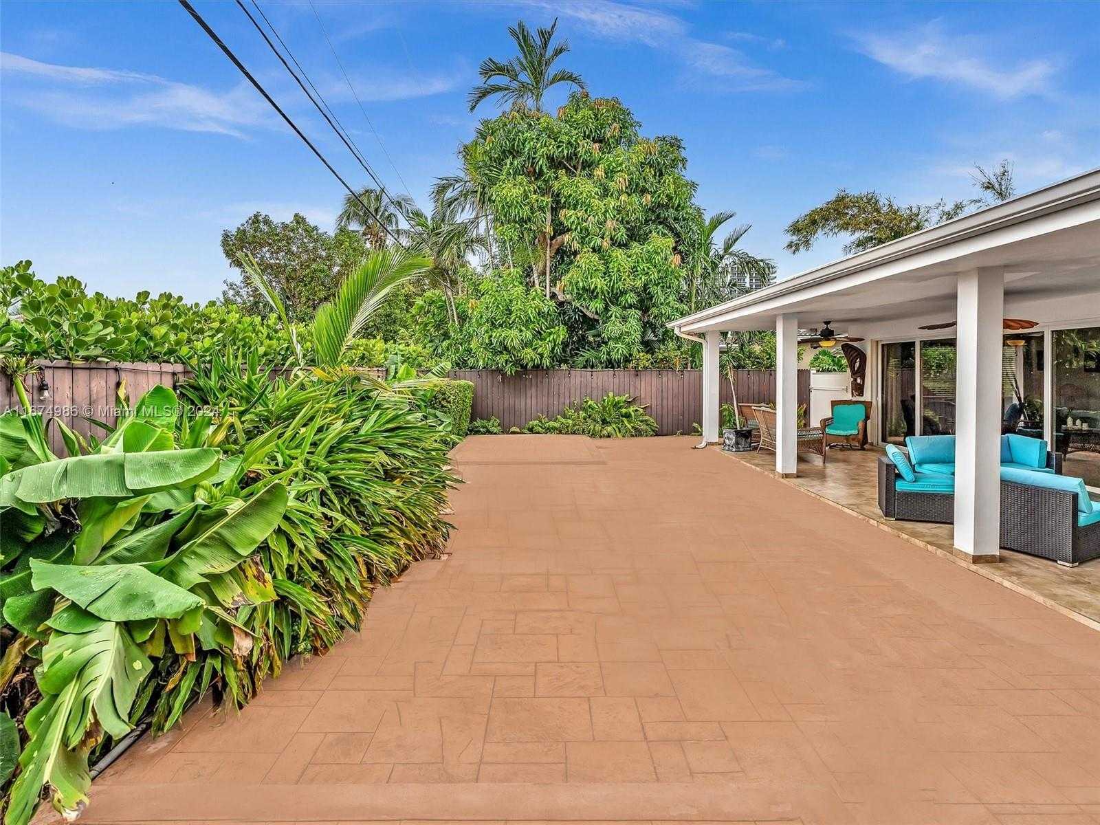 Small Image of 7504 HISPANOLA AVE, North Bay Village Number 61