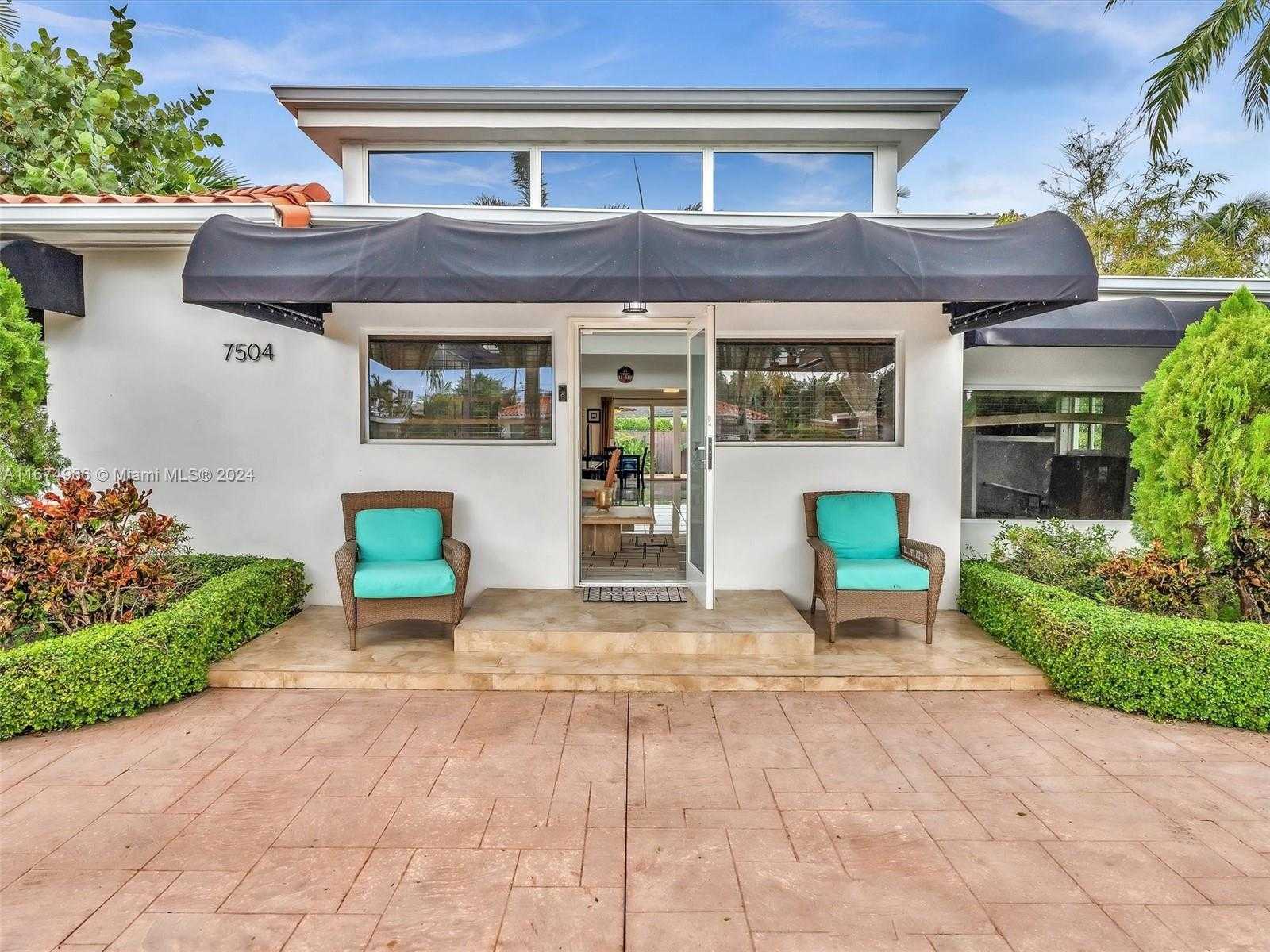 Small Image of 7504 HISPANOLA AVE, North Bay Village Number 62