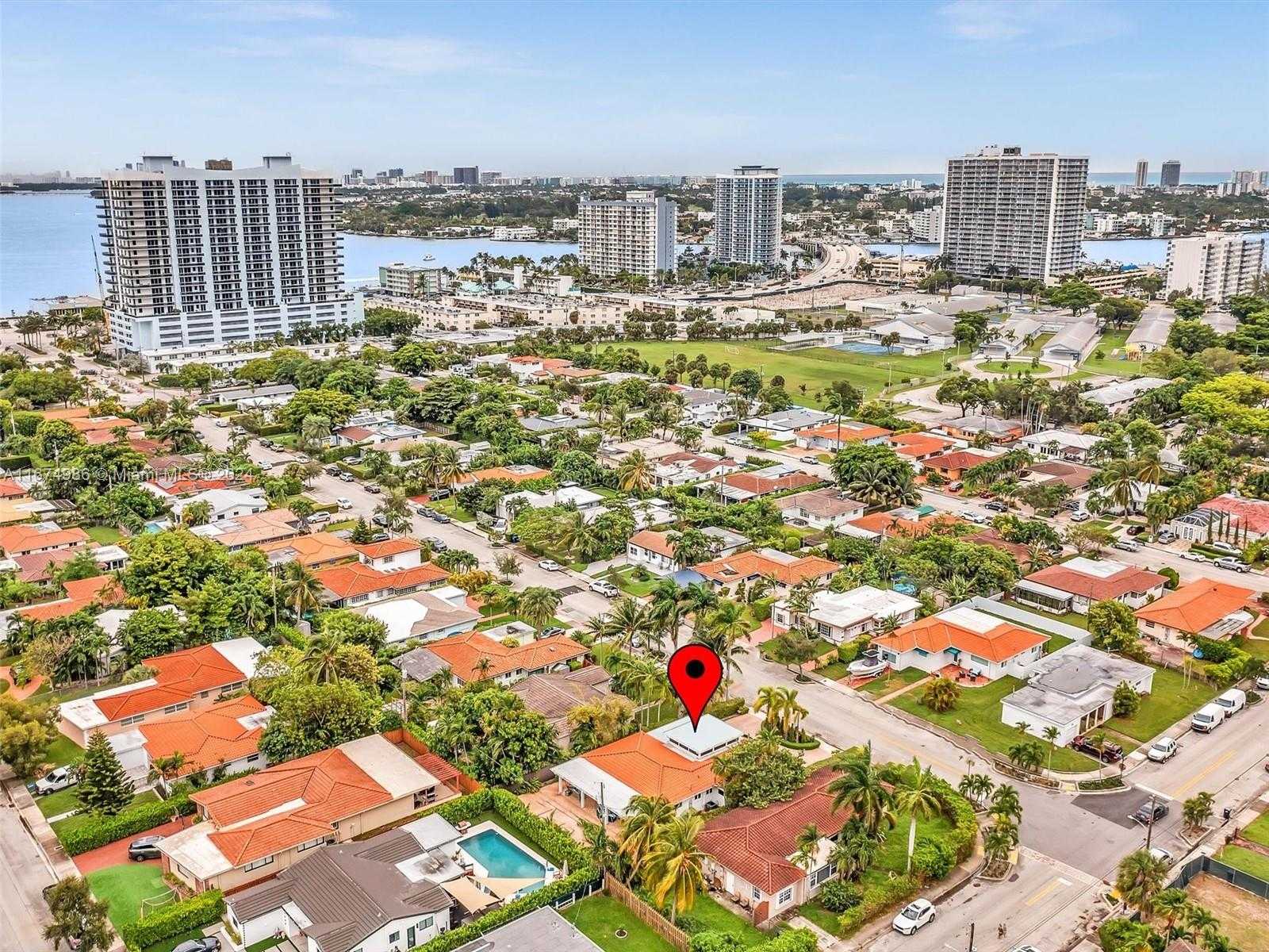 Small Image of 7504 HISPANOLA AVE, North Bay Village Number 64