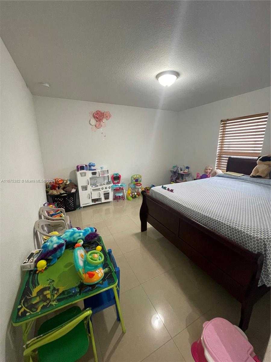 Small Image of 1369 RAINBOW AVE, Palm Beach Number 11