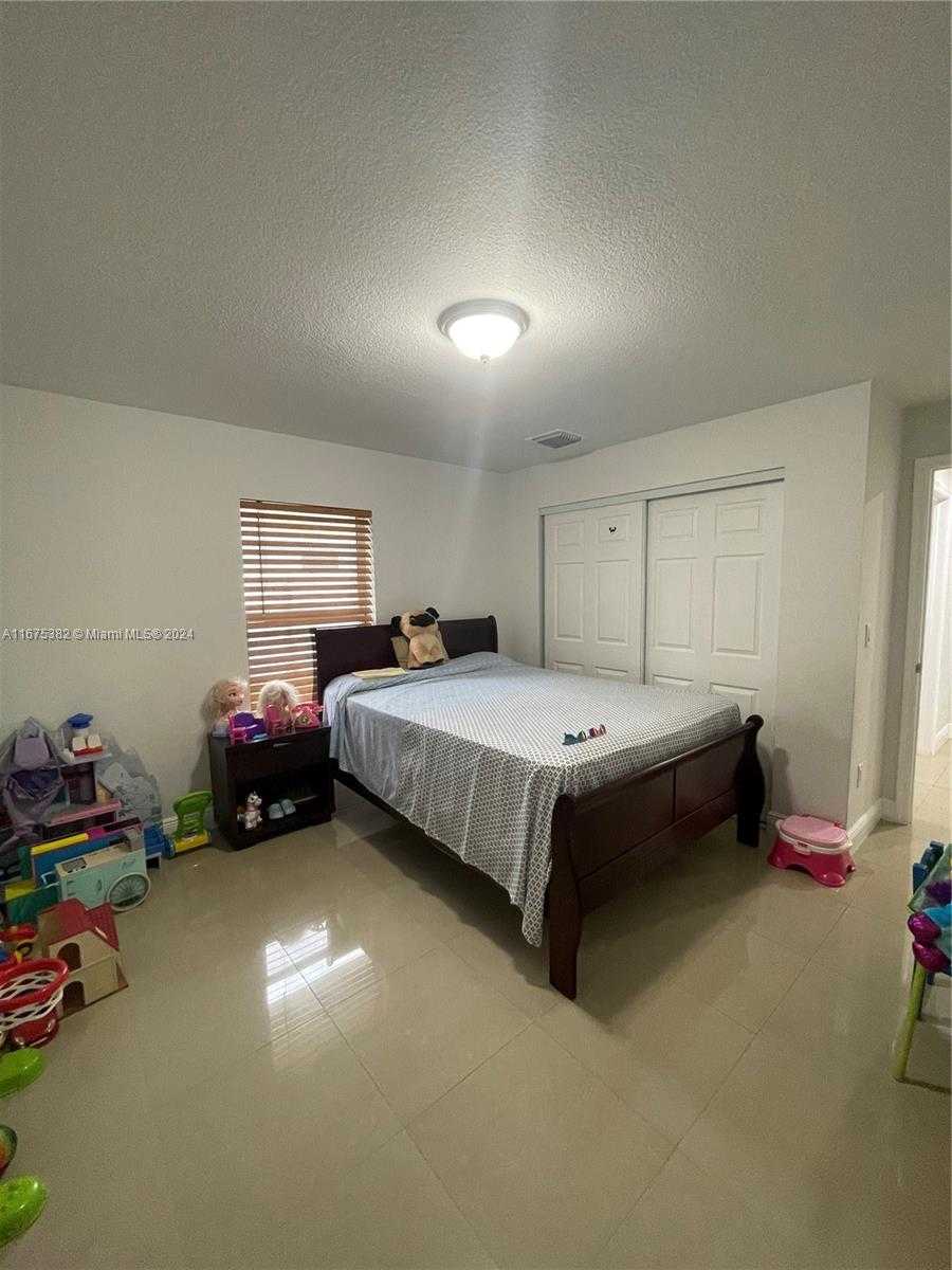 Small Image of 1369 RAINBOW AVE, Palm Beach Number 12