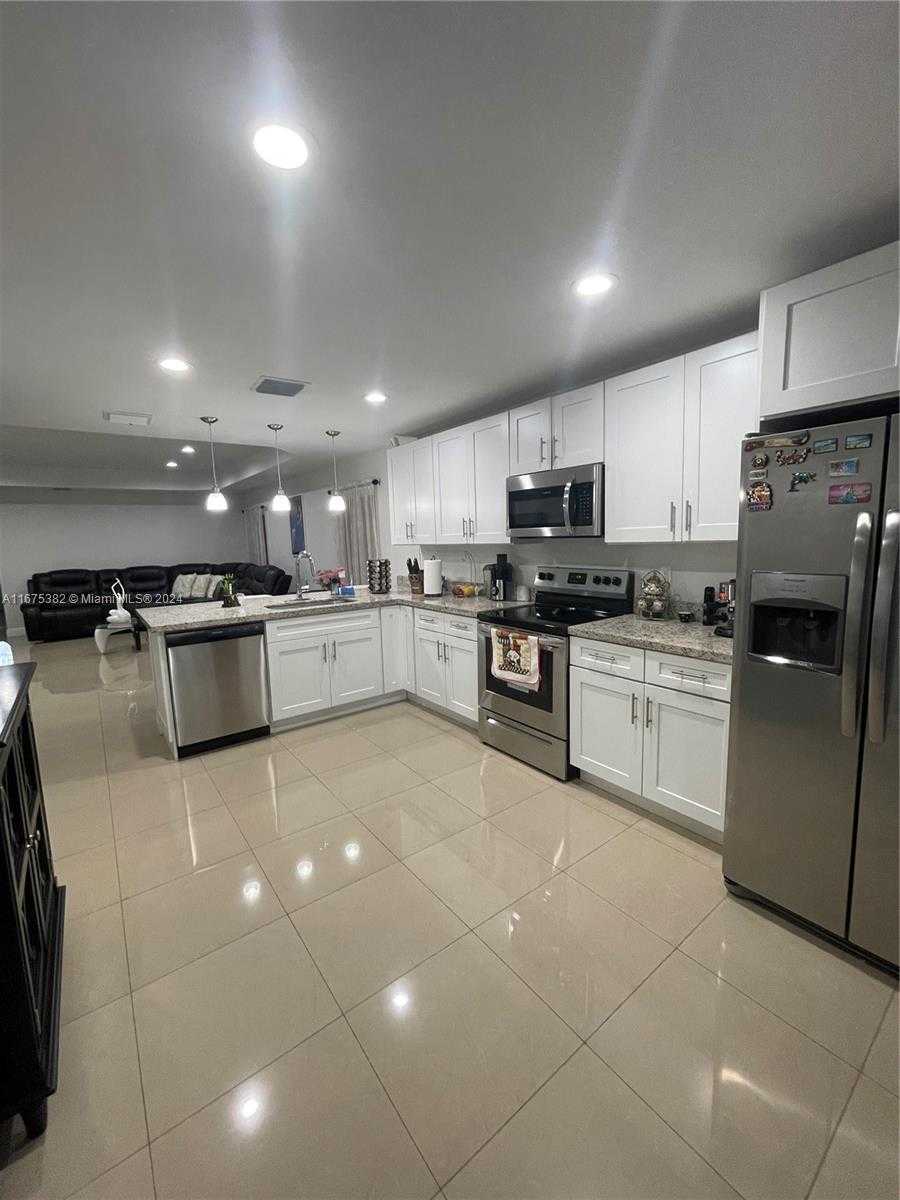 Small Image of 1369 RAINBOW AVE, Palm Beach Number 18