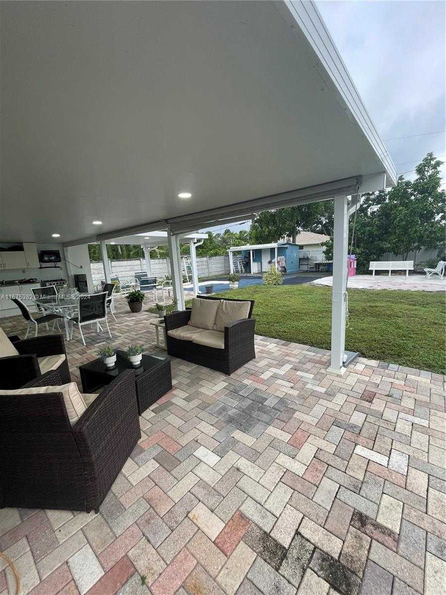 Small Image of 1369 RAINBOW AVE, Palm Beach Number 22