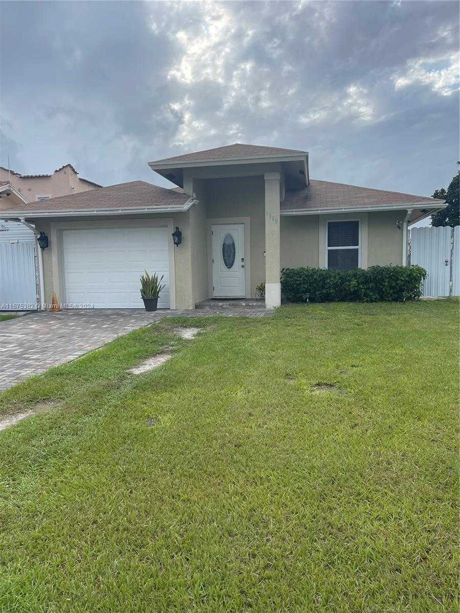 Small Image of 1369 RAINBOW AVE, Palm Beach Number 3