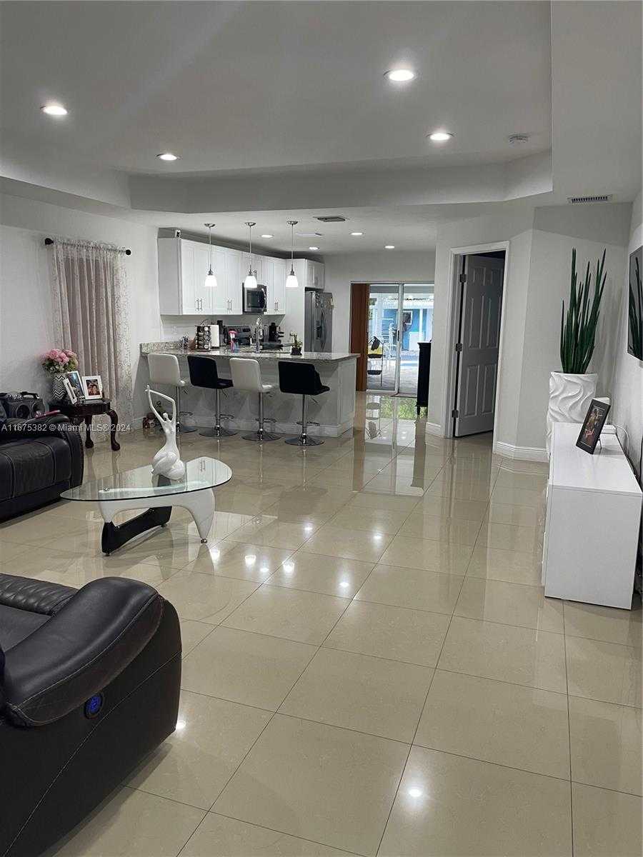 Small Image of 1369 RAINBOW AVE, Palm Beach Number 7