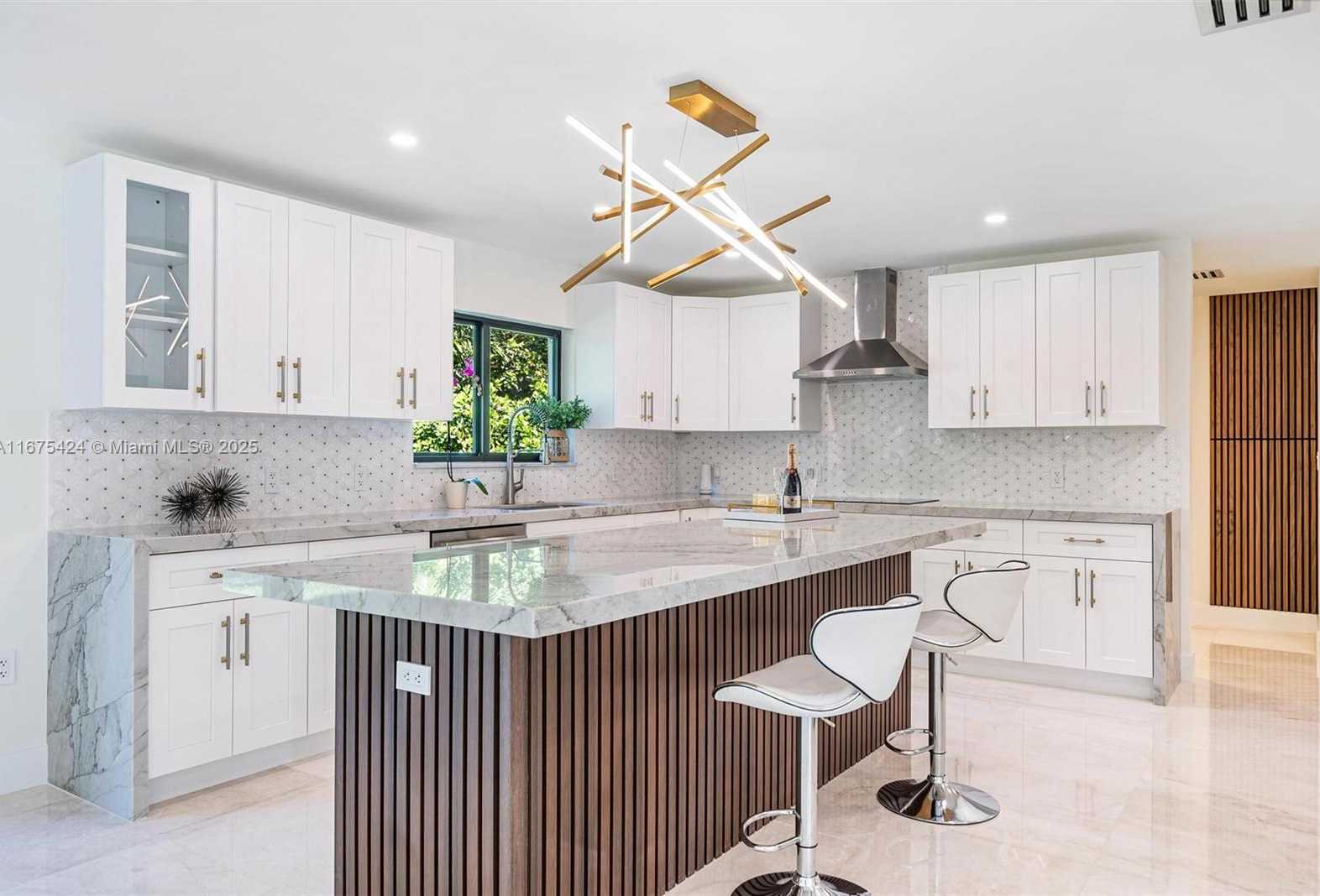 Small Image of 12820 SOUTH WEST 83RD CT, Pinecrest Number 11