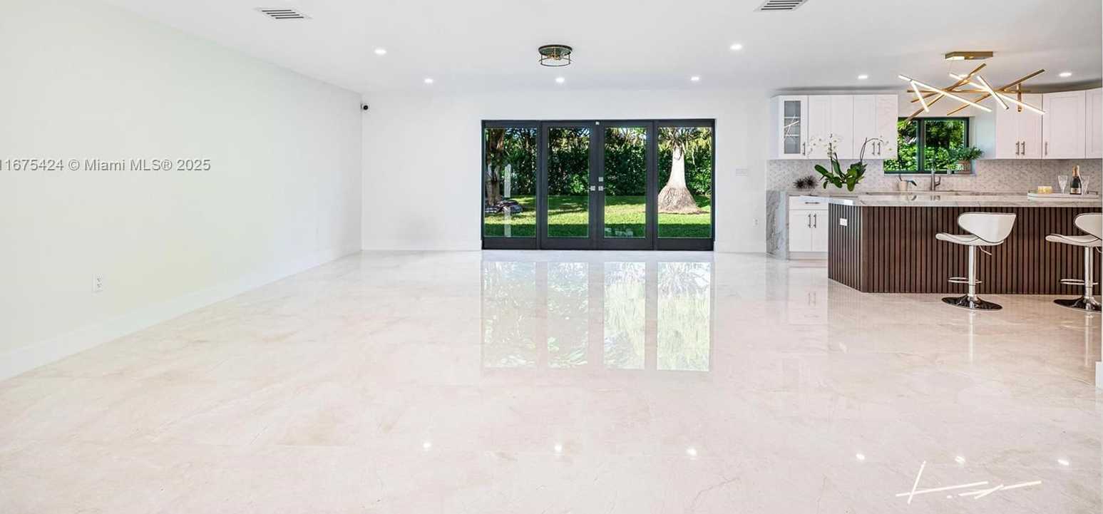 Small Image of 12820 SOUTH WEST 83RD CT, Pinecrest Number 13