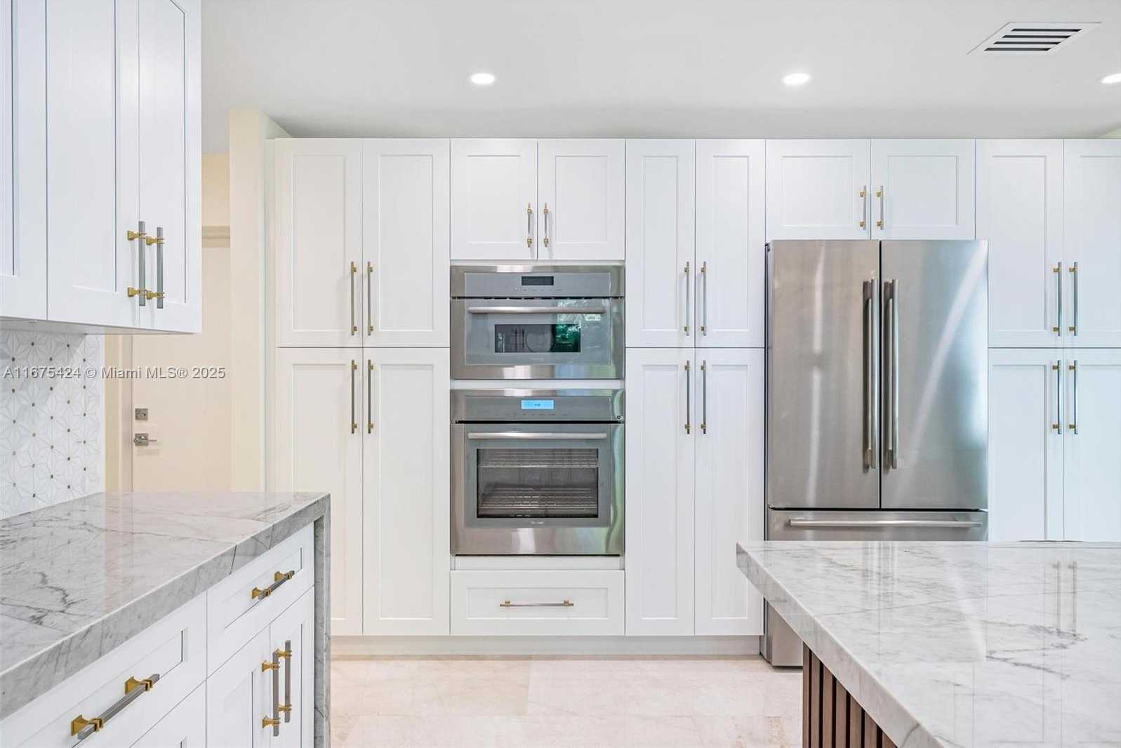 Small Image of 12820 SOUTH WEST 83RD CT, Pinecrest Number 17
