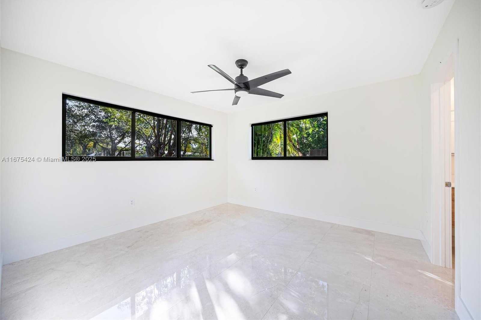 Small Image of 12820 SOUTH WEST 83RD CT, Pinecrest Number 27